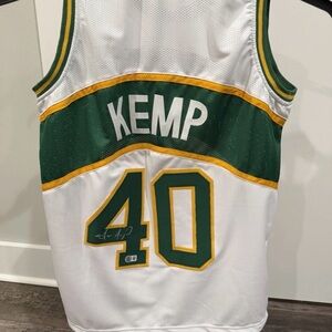 Shawn Kemp autographed and authenticated jersey